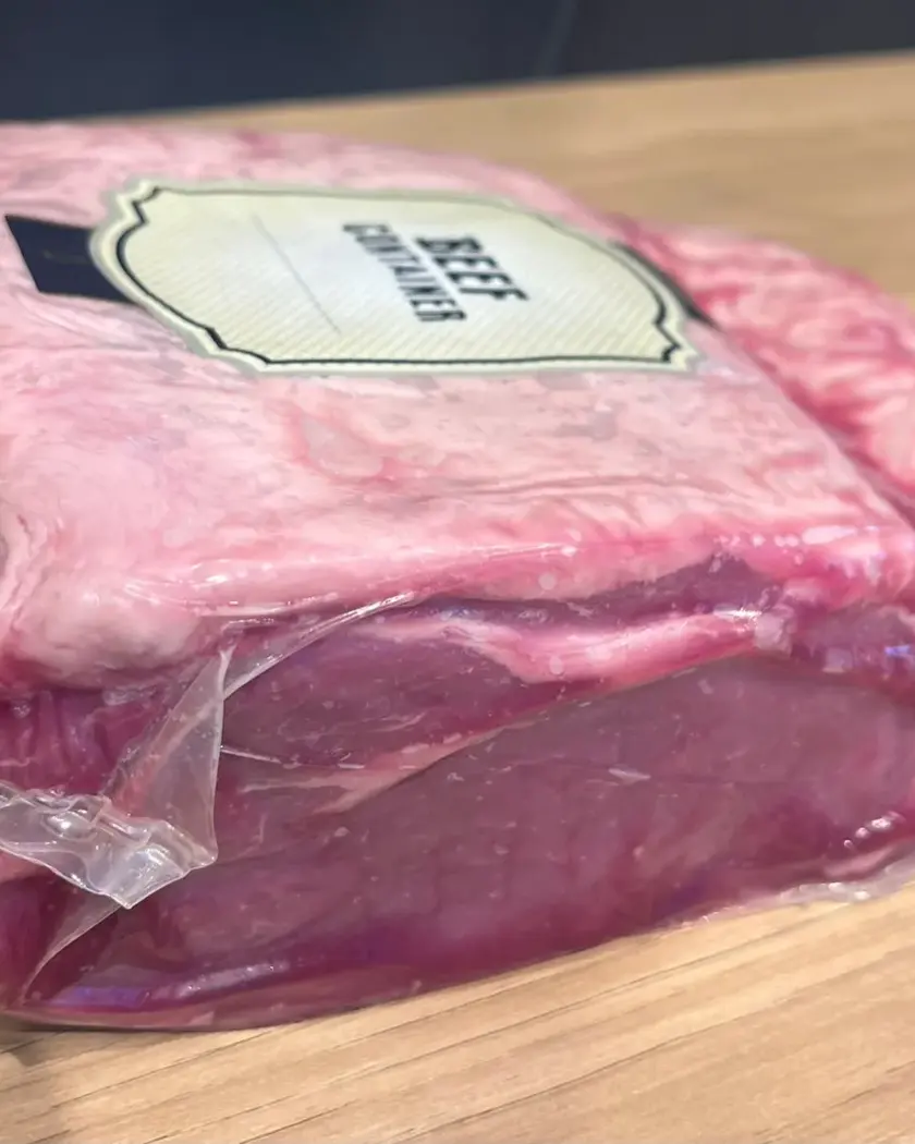 Chorizo Beef Container visto de lado